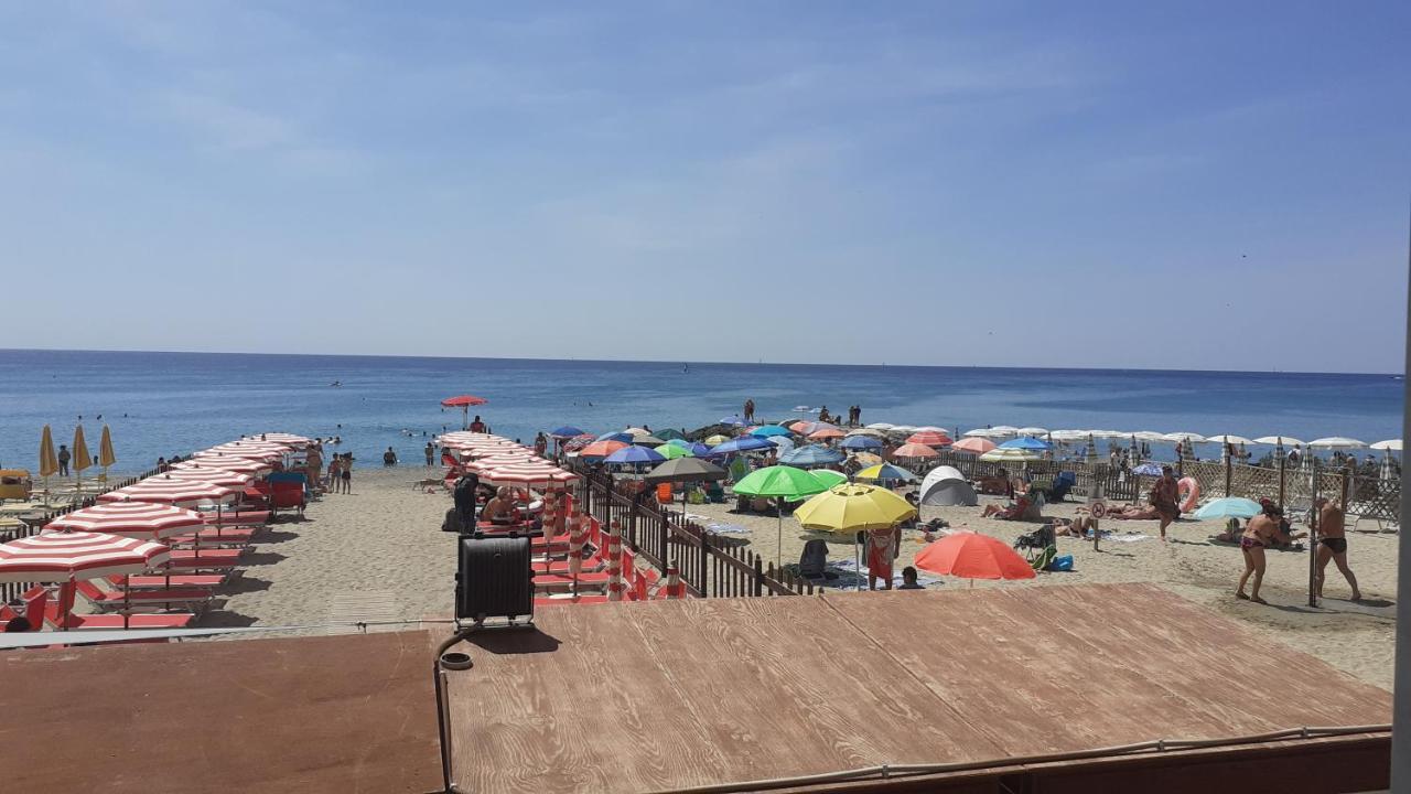 La Casa Di Pepe Apartment Pietra Ligure Ngoại thất bức ảnh